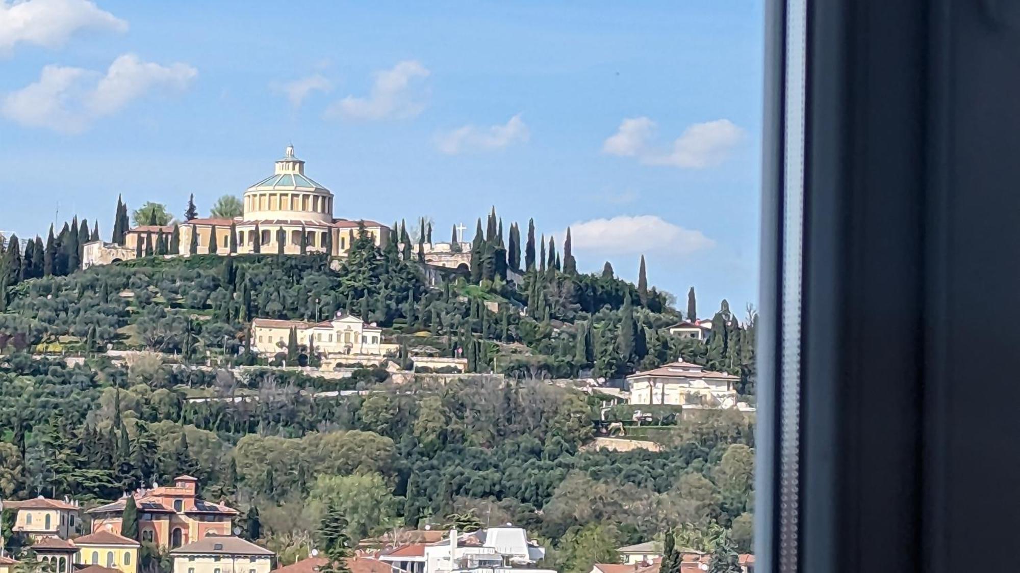 Apartamento Big House-Private Parking-12" Walk From The Arena Verona Exterior foto