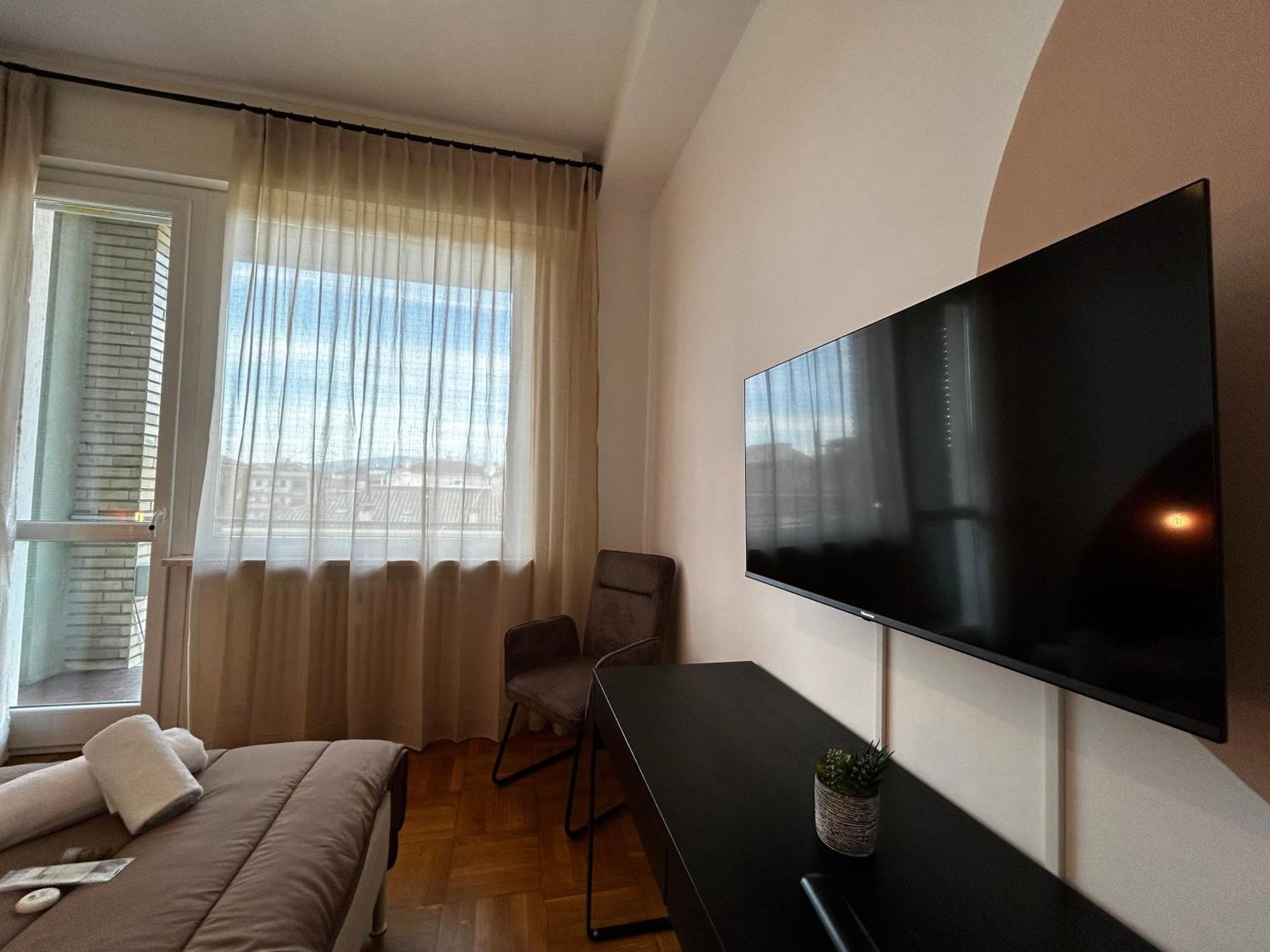 Apartamento Big House-Private Parking-12" Walk From The Arena Verona Exterior foto